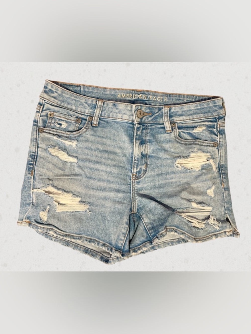 AE Light Wash Distressed Denim Shorts 10 NWOT